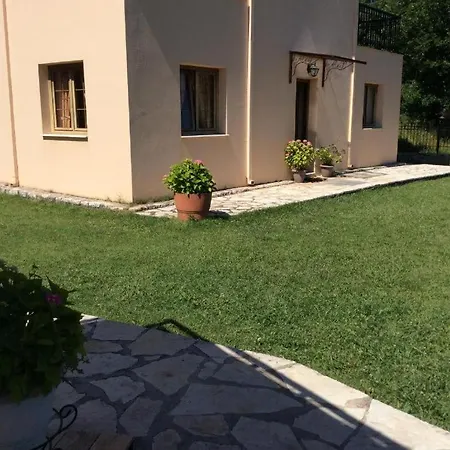 Ey-Giann Guest house