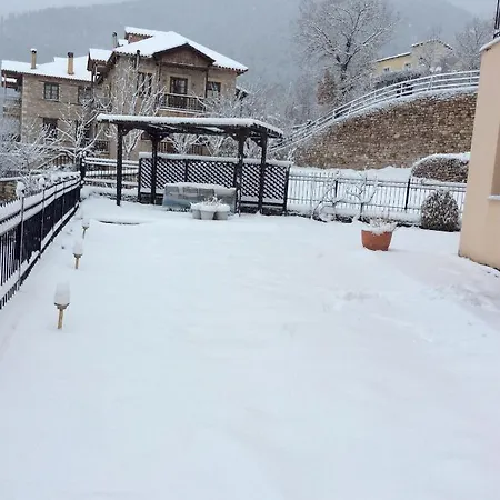 Guest house Ey-Giann Karpenisi