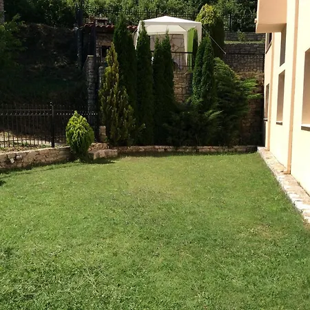 Ey-Giann Guest house