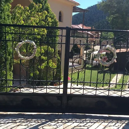 Guest house Ey-Giann Karpenisi