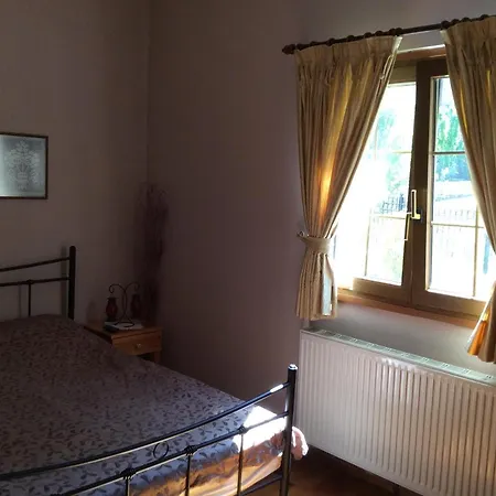 Guest house Ey-Giann 3*